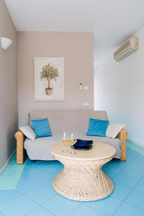Carlotta Lido Aparthotel